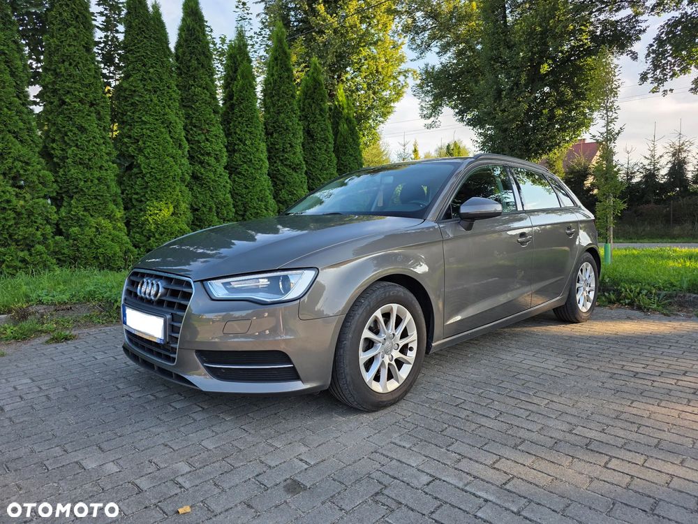 Audi A3 Sportback - 1