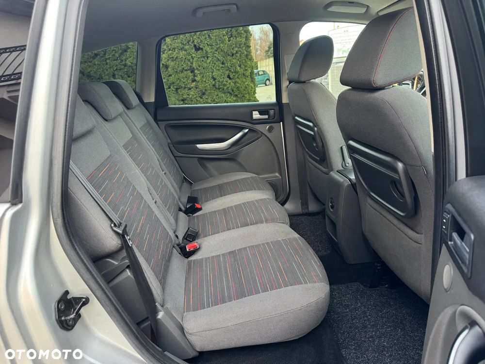 Ford C-MAX 1.8 S - 32