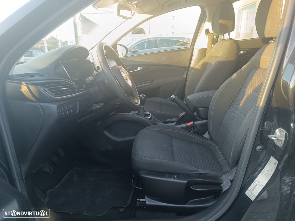 Fiat Tipo Station Wagon 1.3 M-Jet Lounge Tech - 10