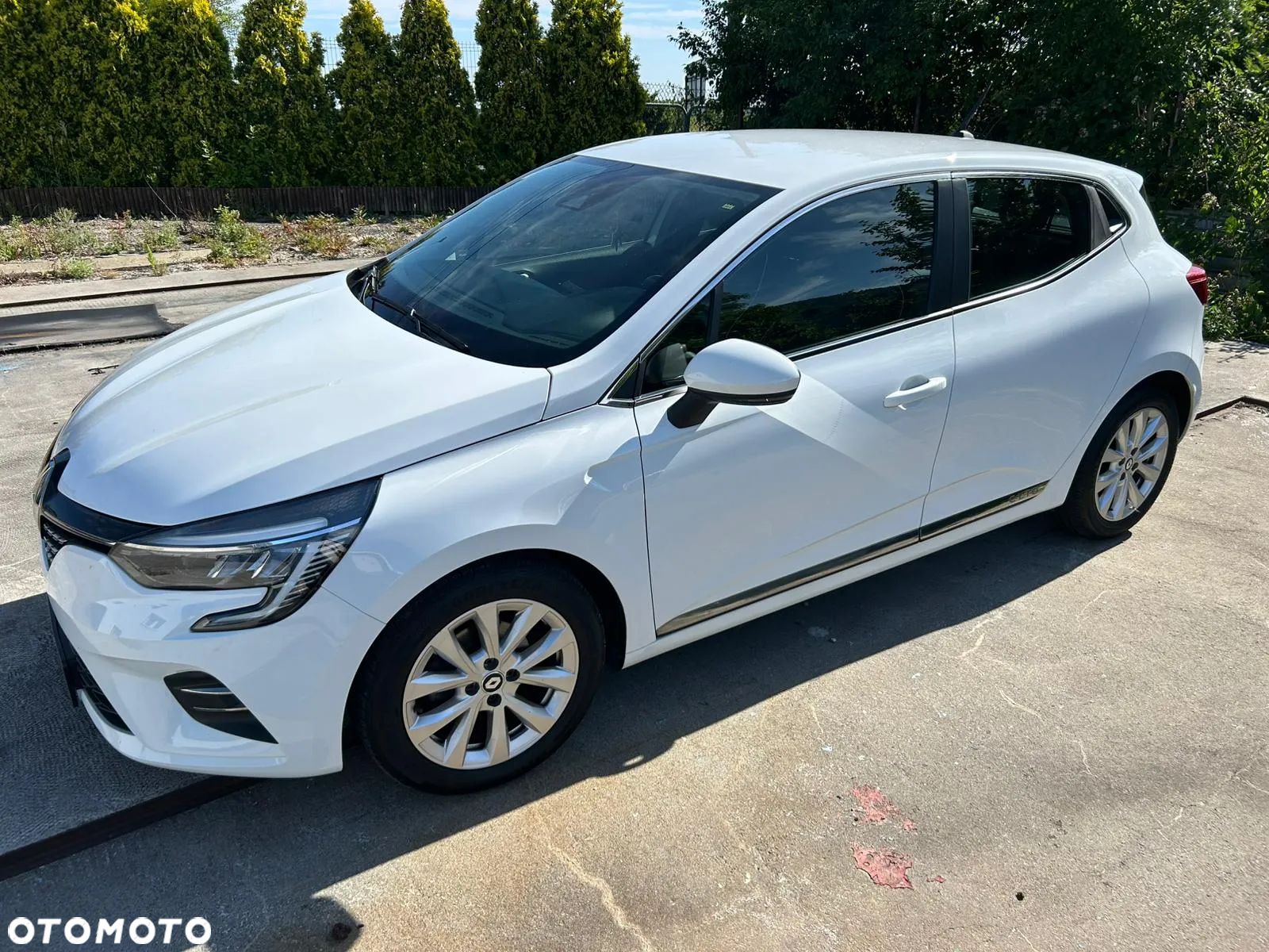 Renault Clio 1.0 TCe Intens - 1