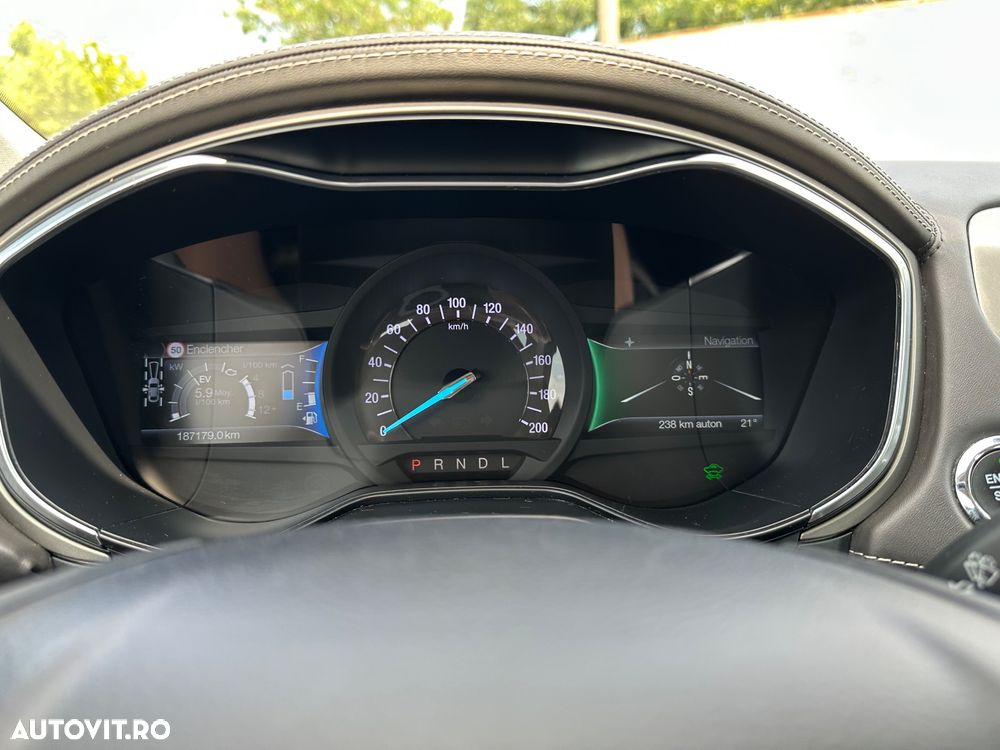 Ford Mondeo Vignale 2.0 Hybrid - 18