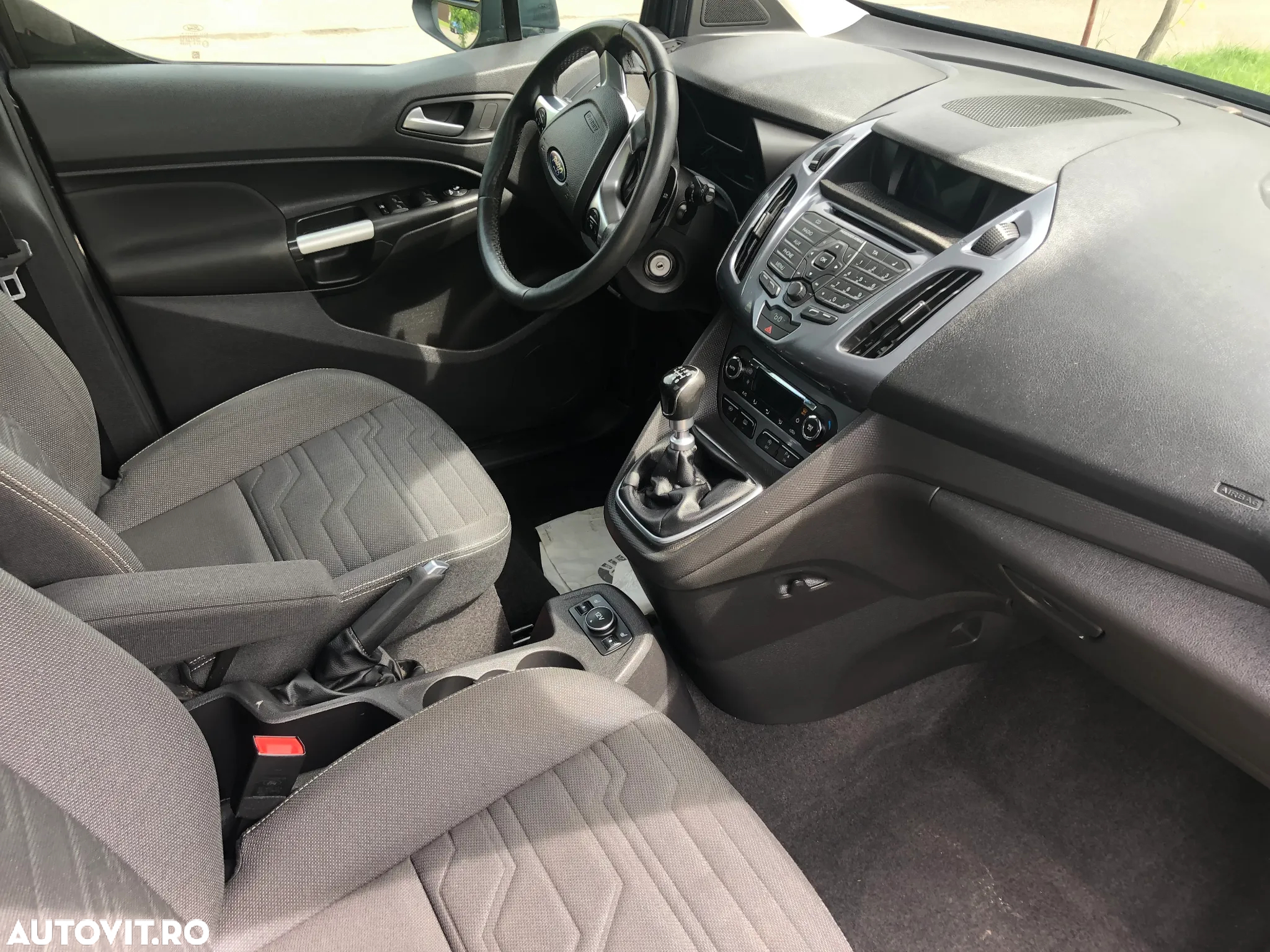 Ford Tourneo Connect - 6