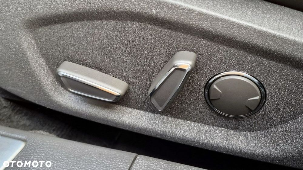 Ford Mondeo - 27