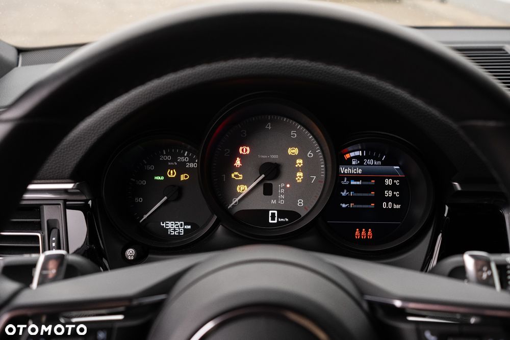 Porsche Macan S - 29