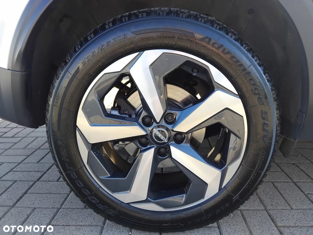 Nissan Qashqai 1.3 DIG-T mHEV N-Connecta Xtronic - 24