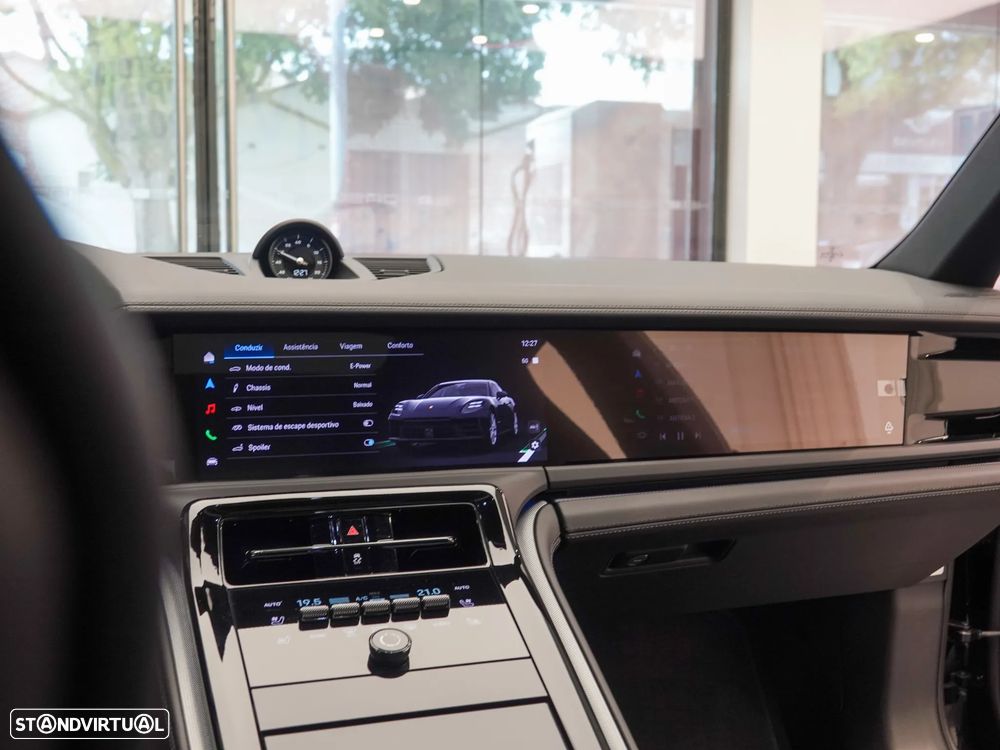 Porsche Panamera - 18