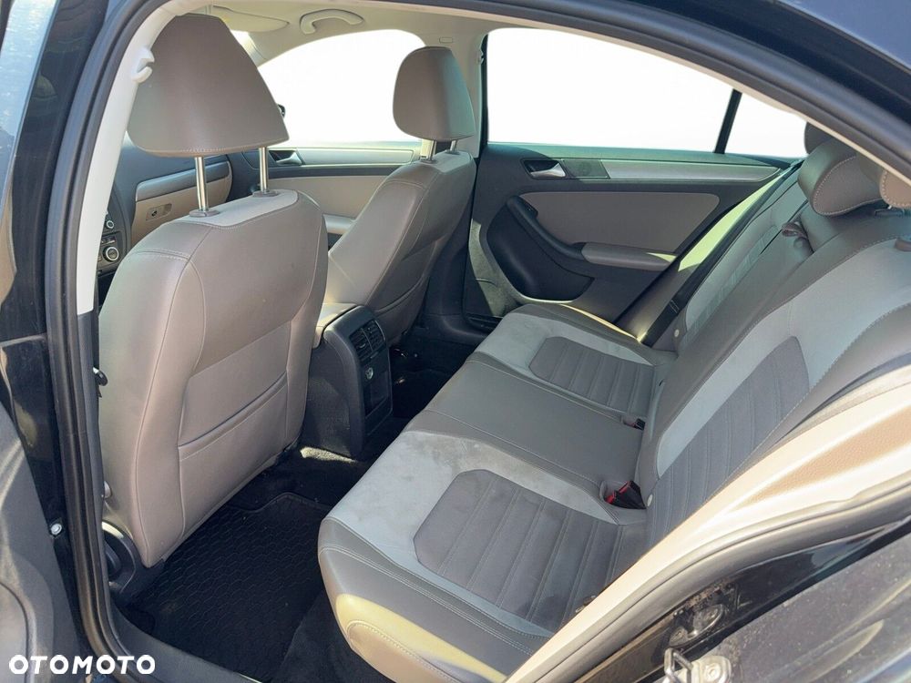 Volkswagen Jetta 1.4 TSI Comfortline - 21