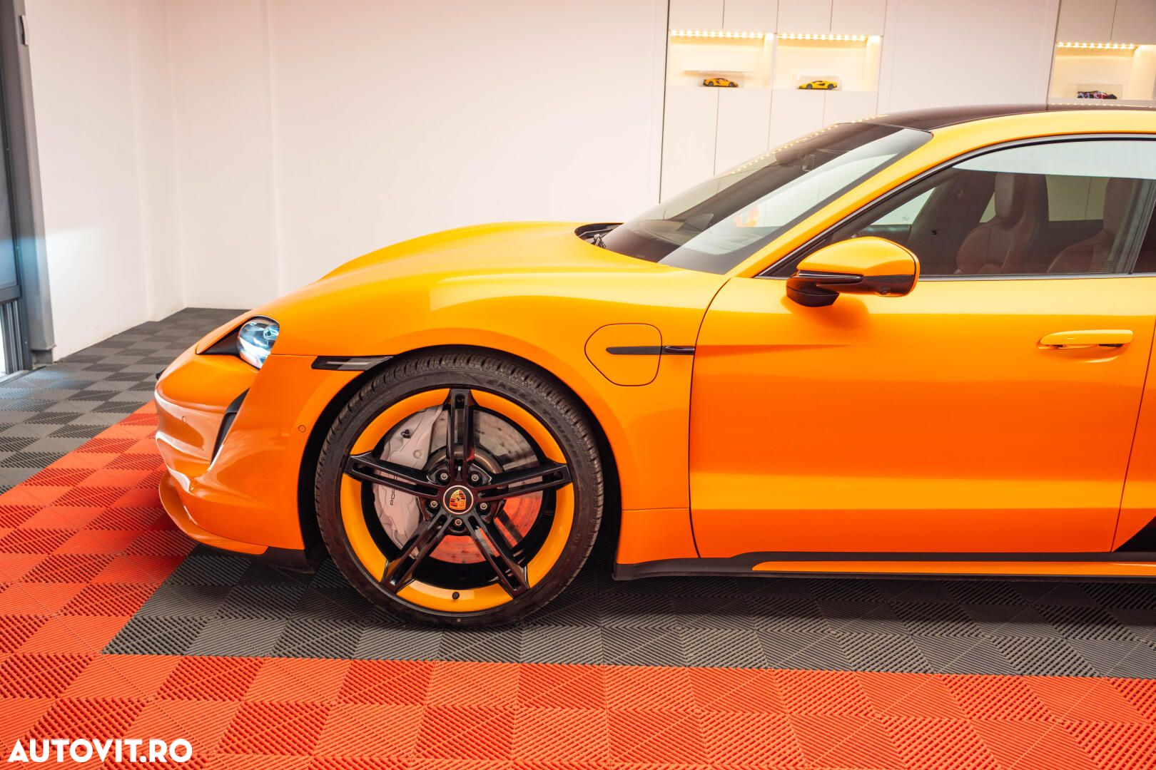 Porsche Taycan - 7