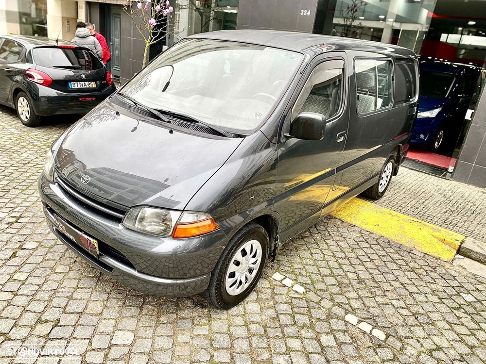 Toyota HiAce 2.4 D LH102L - 2