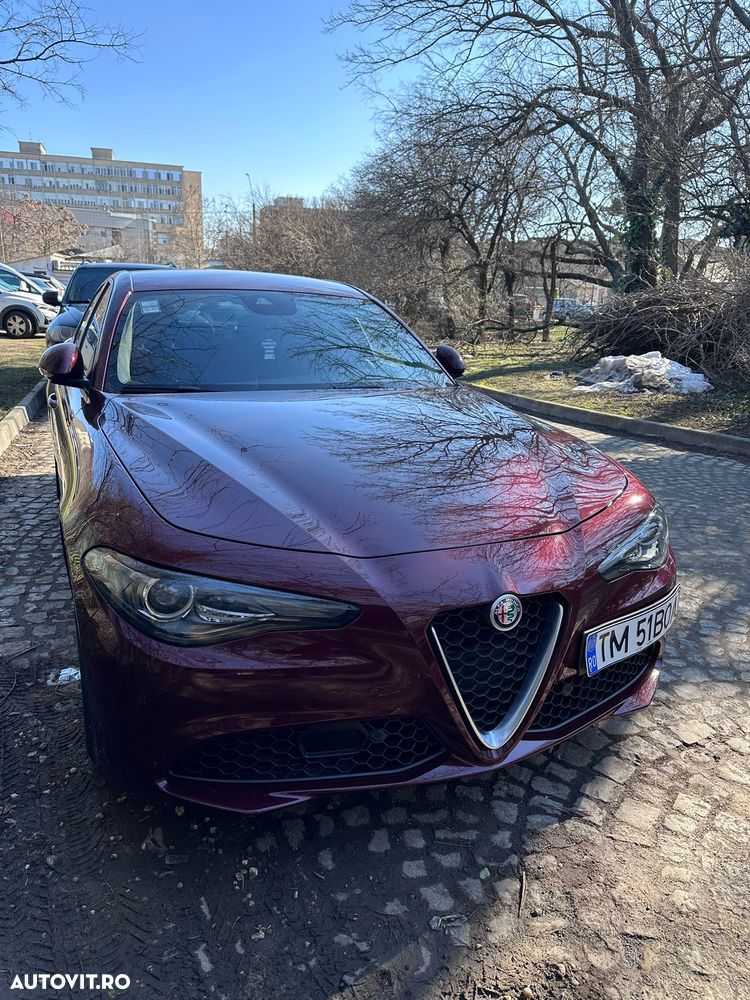 Alfa Romeo Giulia 2.0 Turbo 16V AT8 Business - 2