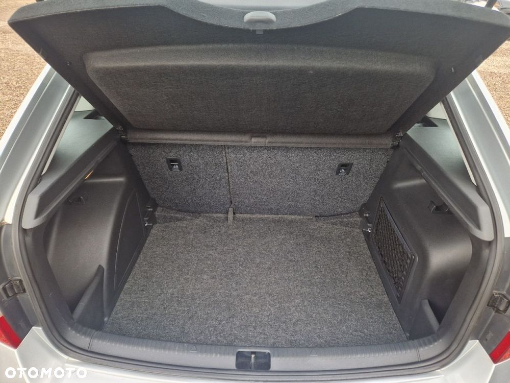 Skoda RAPID 1.6 TDI DSG Ambition - 16