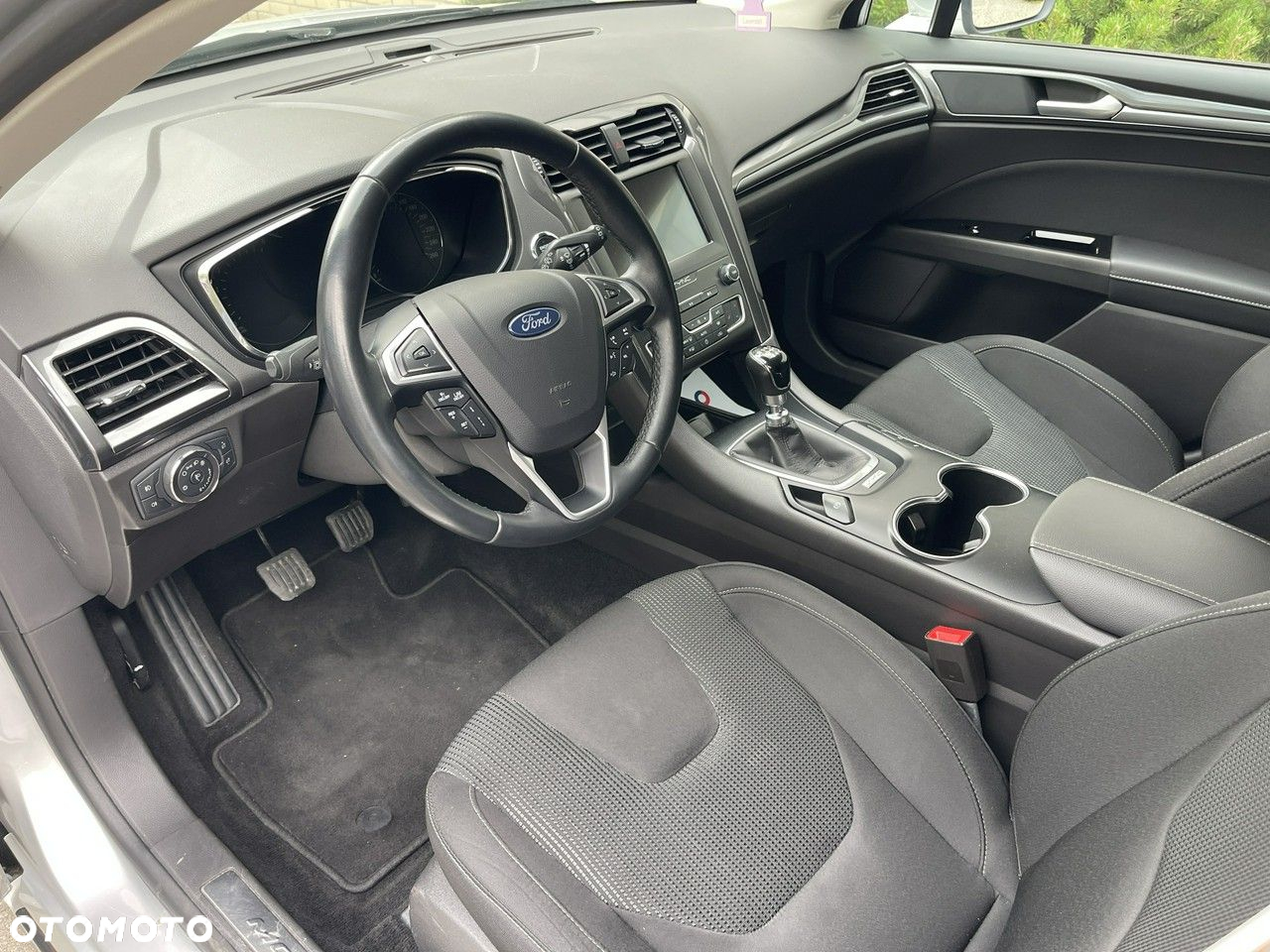 Ford Mondeo - 37
