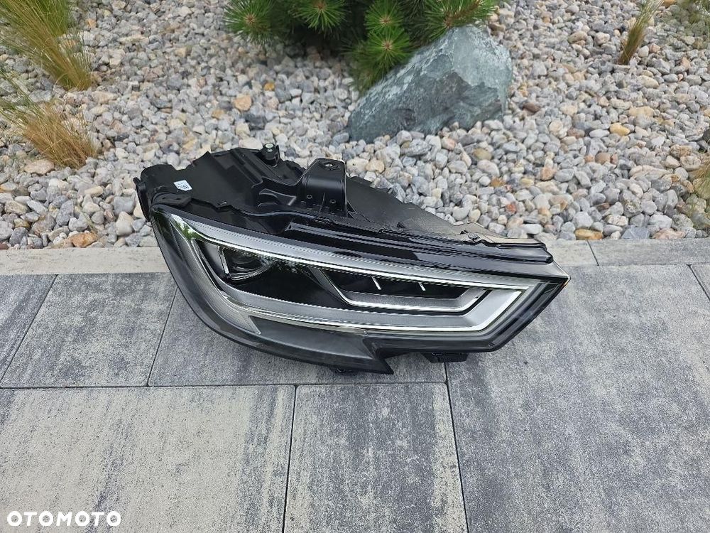 AUDI A3 S3 RS3 8V0 LIFT Lampa prawa przód Full Led Matrix 8V0941036 Valeo - 2