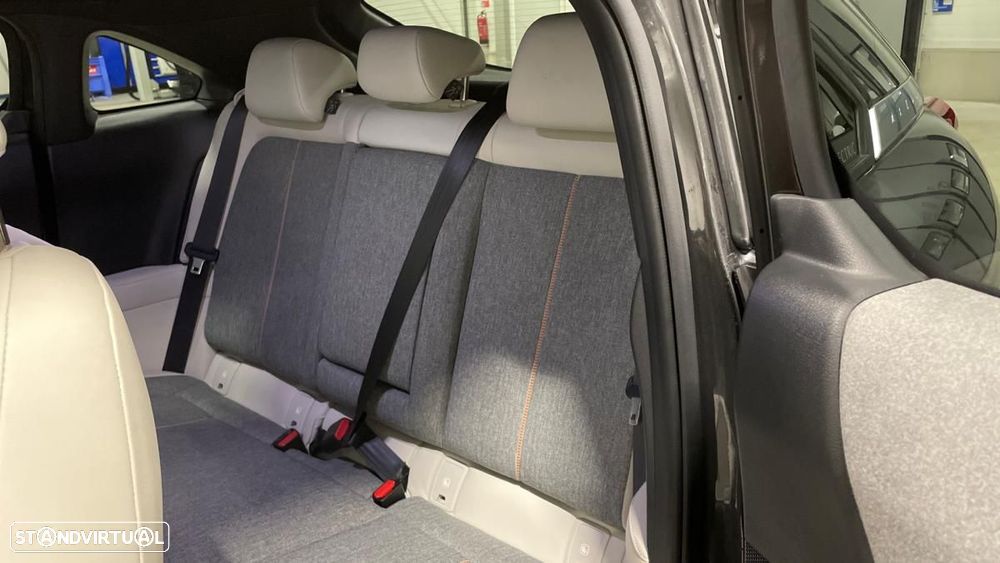 Mazda MX-30 e-SKYACTIV - 7