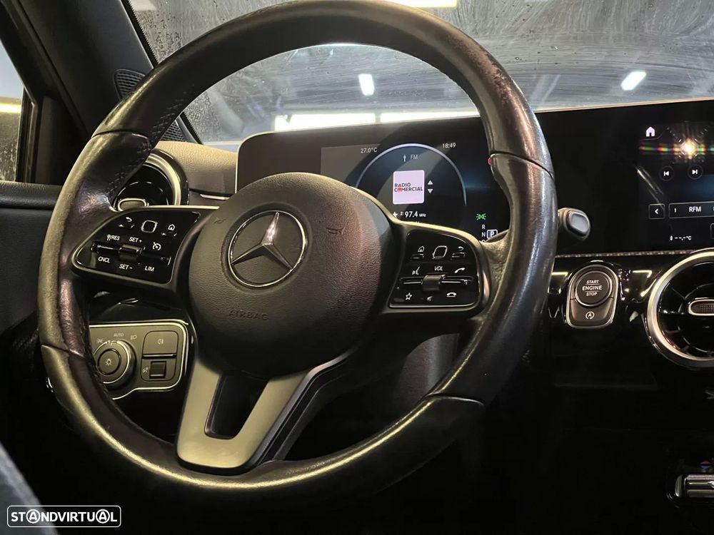 Mercedes-Benz A 180 d Progressive Aut. — fotografia 16