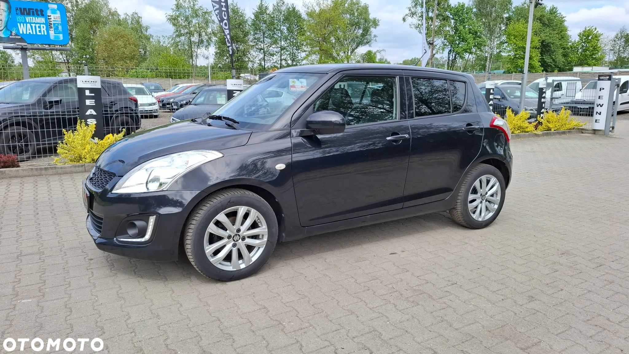 Suzuki Swift 1.2 Premium - 1