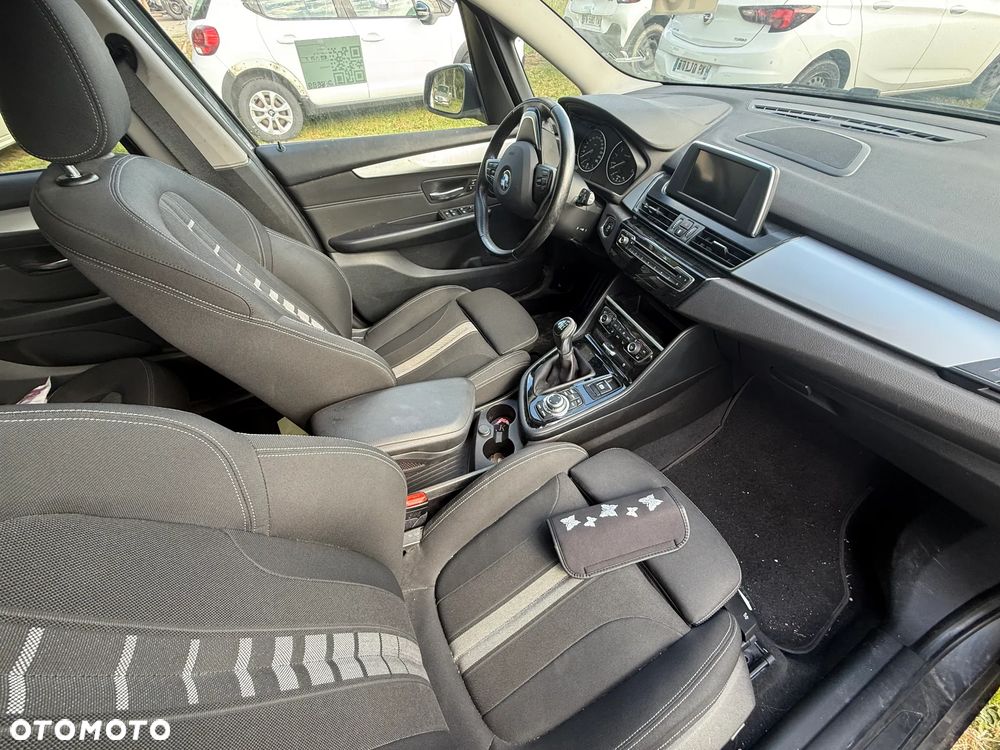 BMW Seria 2 218i - 9
