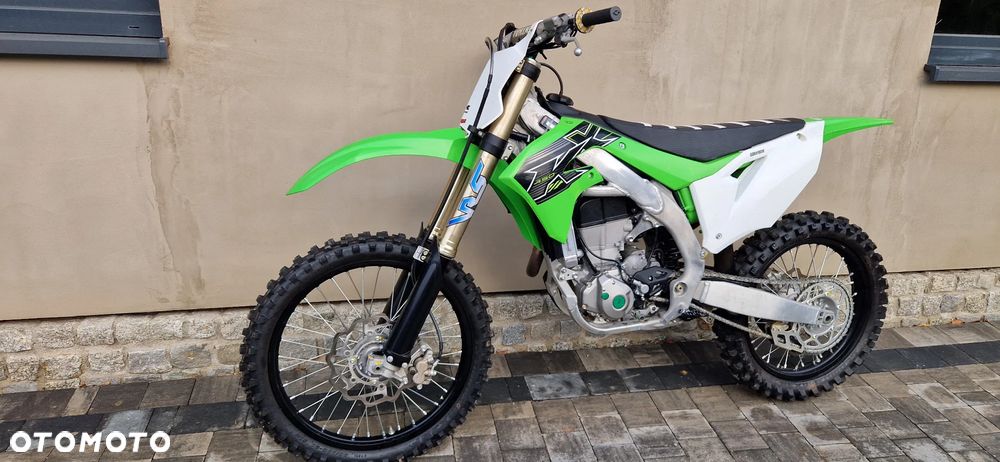 Kawasaki KX - 16