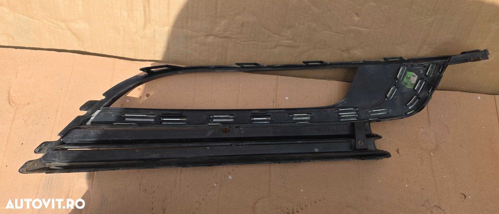 Grila proiector stanga Vw Passat CC Facelift 2013 2014 / 2015 / 2016 2017 - 2