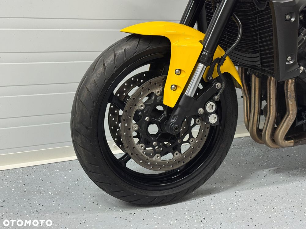 Yamaha FZ - 18