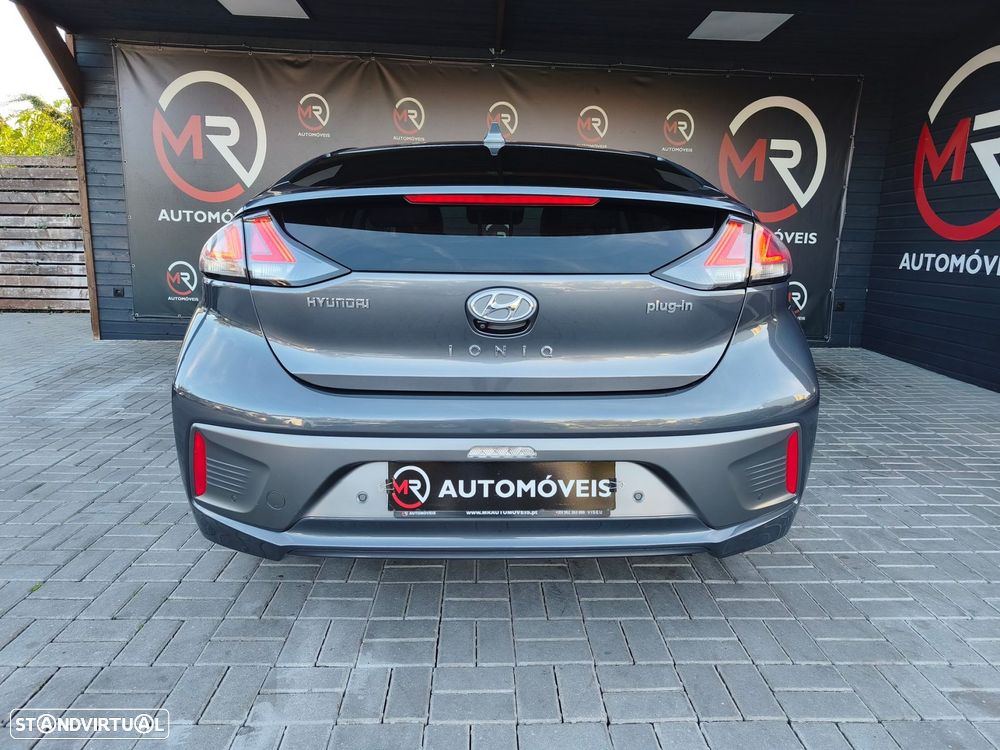 Hyundai Ioniq - 8