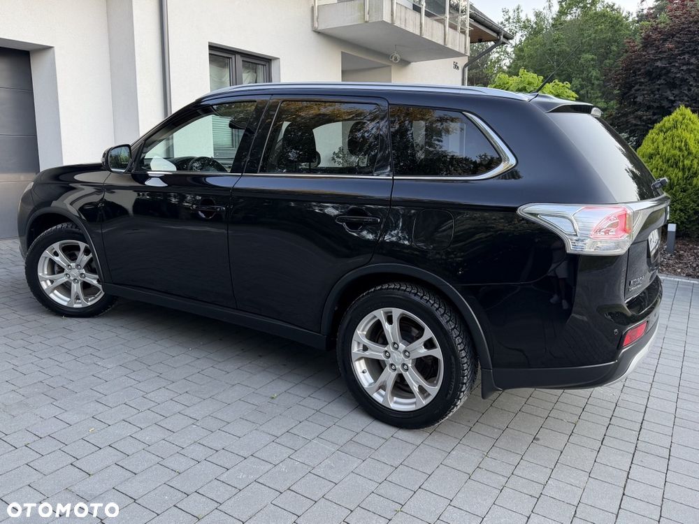 Mitsubishi Outlander 2.0 4WD CVT Diamant+ - 23