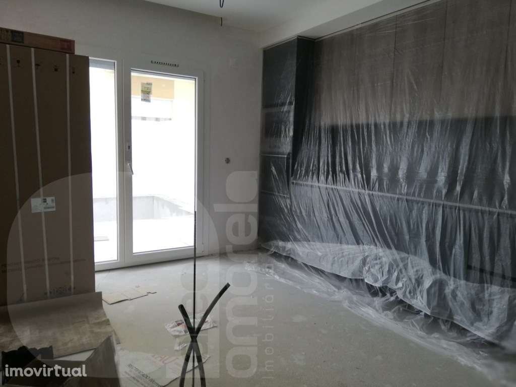 Moradia T4 Foros de Amora, Amora - Grande imagem: 4/34