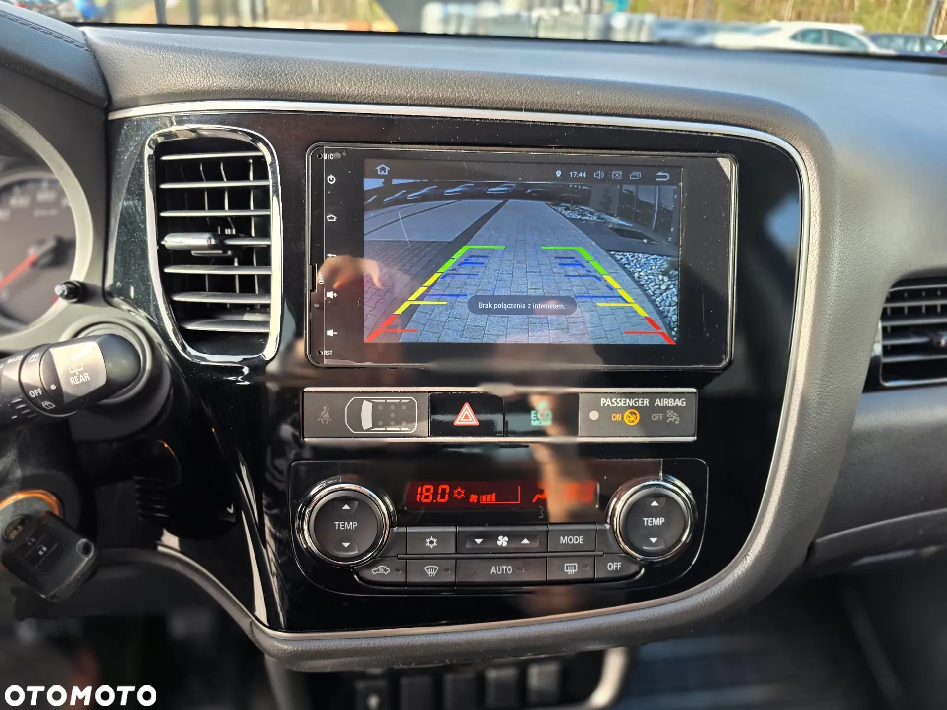 Mitsubishi Outlander 2.0 Invite + 2WD - 38