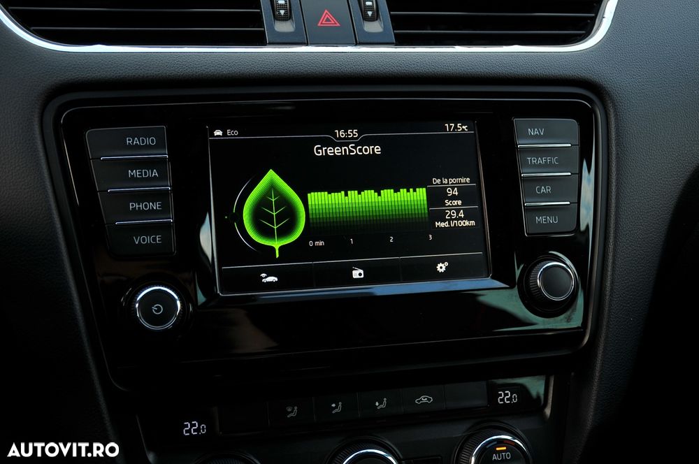 Skoda Octavia 2.0 TDI (Green tec) DSG RS - 26