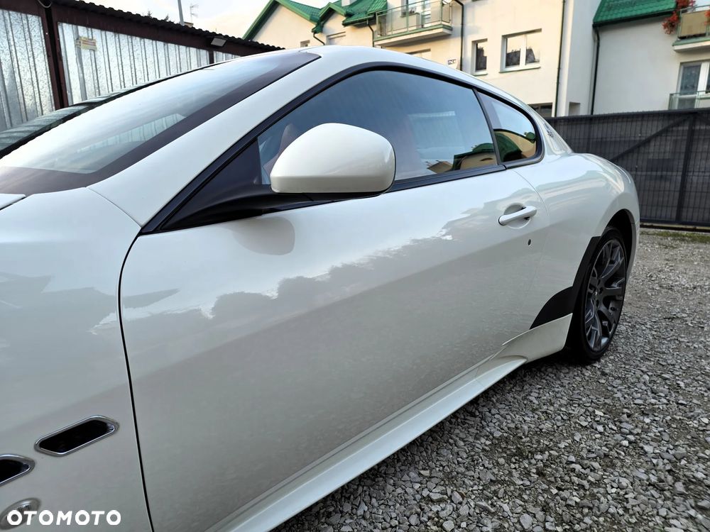 Maserati GranTurismo - 16