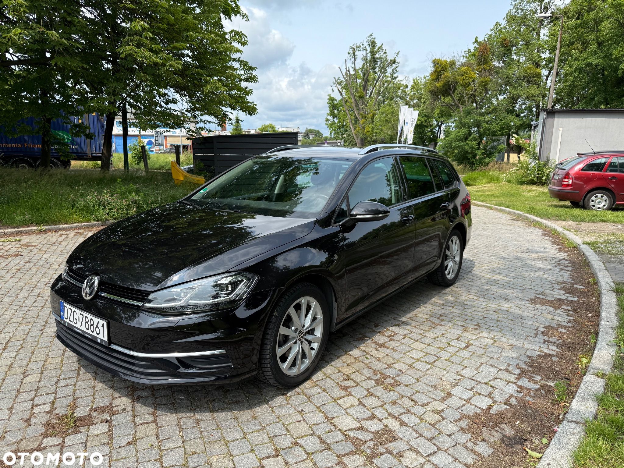 Volkswagen Golf 1.6 TDI DSG Sound - 1