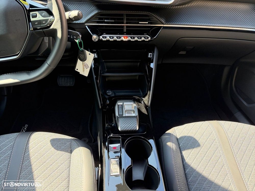 Peugeot 2008 1.2 Hybrid Allure e-DCS6 - 11