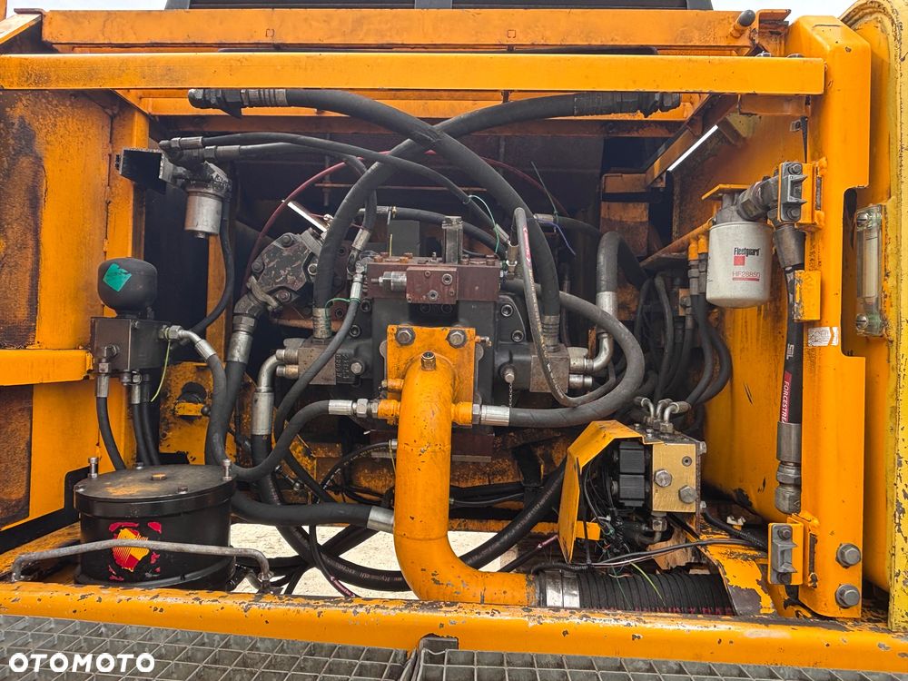 JCB JS 390LR - 5