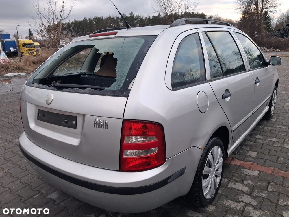 Skoda Fabia 1 1 Kombi 99-08 silnik 1.4 16v BKY skrzynia biegów GRZ klapa drzwi lusterko błotnik 2102 srebrny szyba alternator pompa sterownik maglownica rozrusznik cewka kolektor tłumik wydech belka sanki tapicerka mechanizm lampa reflektor chłodnica przewód wąż panel sterownik stacyjka lewarek konsola wiązka przewód zamek zwrotnica zacisk osłona obudowa podstawa radio przełącznik przepustnica przepływomierz czujnik NA CZĘŚCI WSZYSTKIE CZĘŚCI - 5