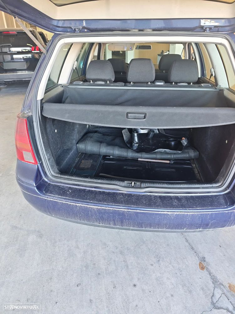 VW Golf Variant 1.9 TDi 4M Highline - 3