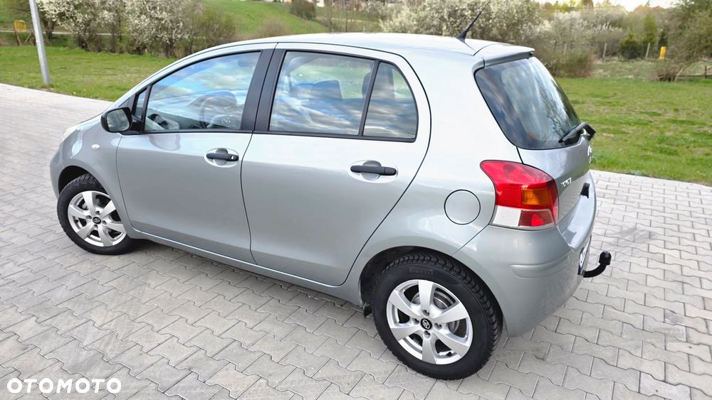 Toyota Yaris 1.33 Prestige - 29