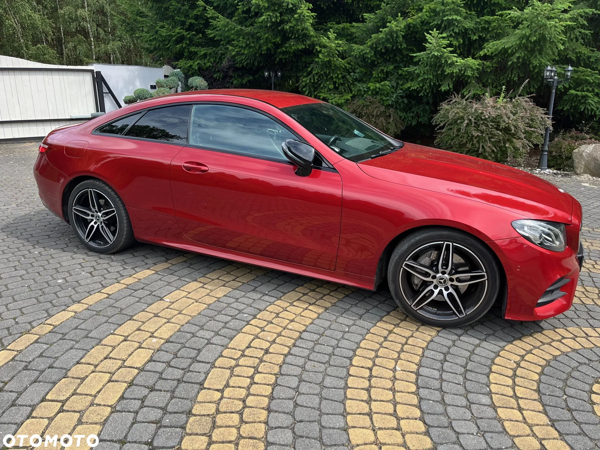 Mercedes-Benz Klasa E 200 Coupe 9G-TRONIC - 3