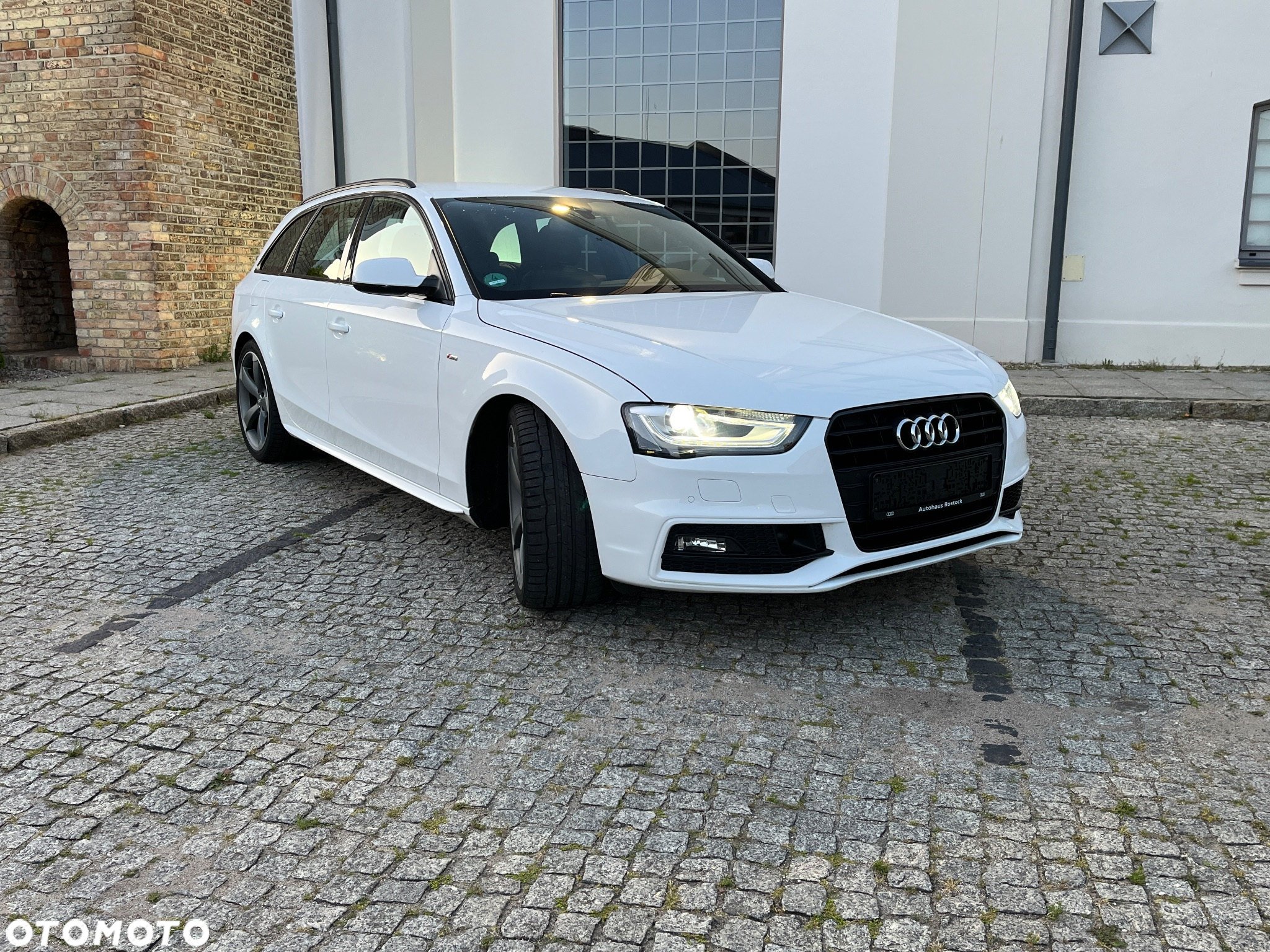 Audi A4 Avant 2.0 TDI DPF clean diesel S line Sportpaket - 9