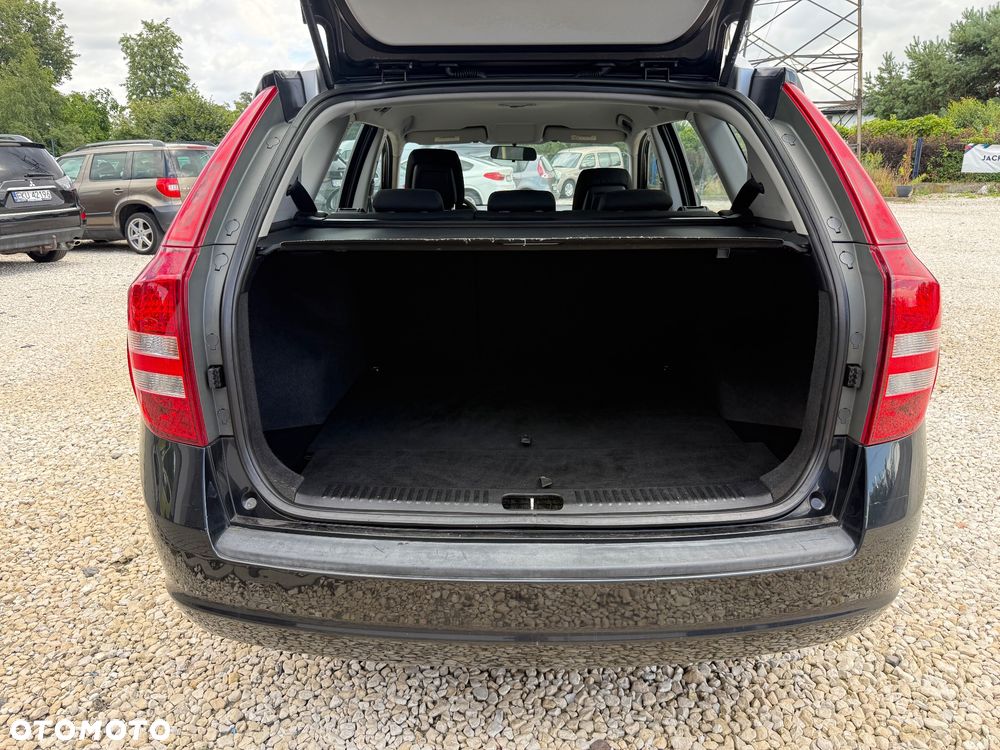 Kia Ceed 1.6 L - 29
