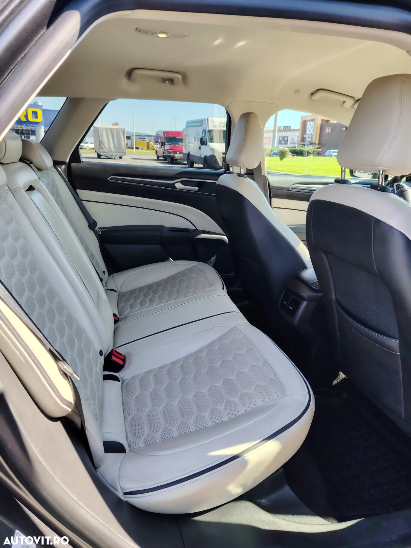Ford Mondeo 2.0 HEV Vignale - 10