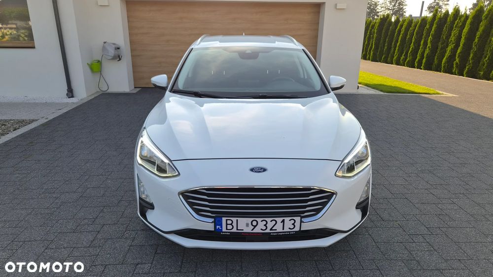 Ford Focus 1.5 EcoBlue Start-Stopp-System TITANIUM DESIGN - 31