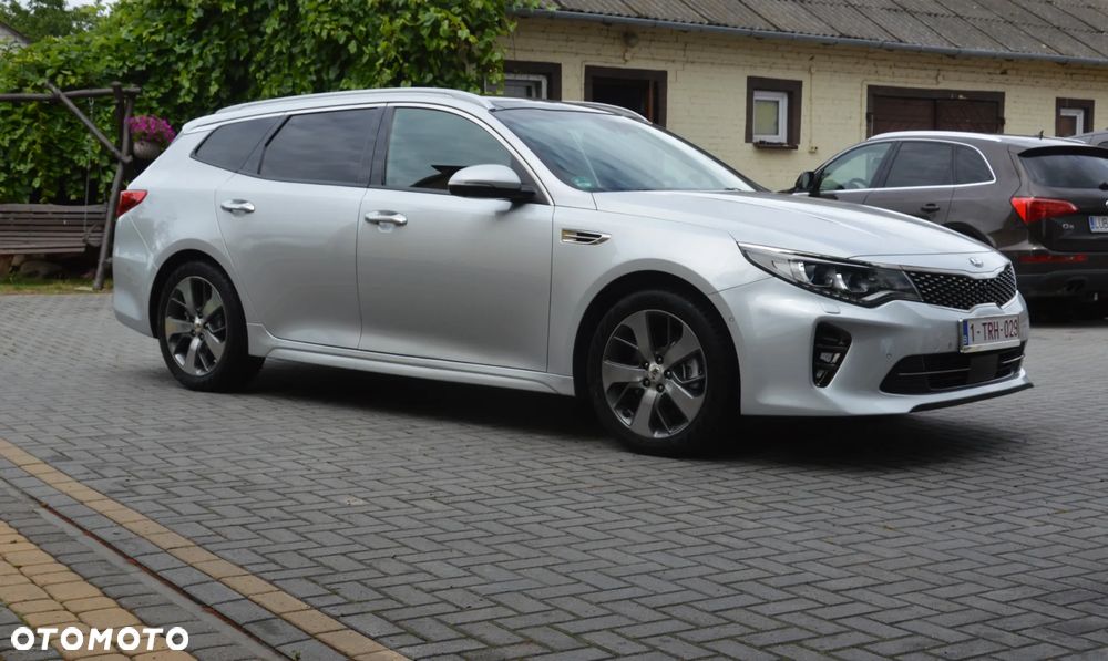 Kia Optima - 10