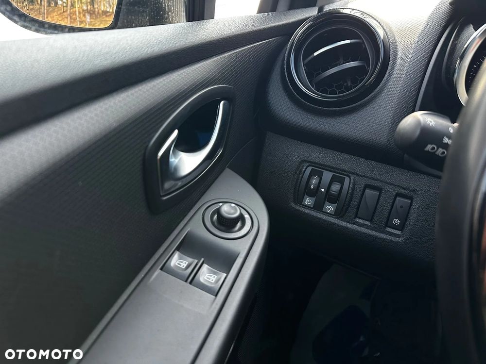 Renault Clio TCe 90 Dynamique - 11