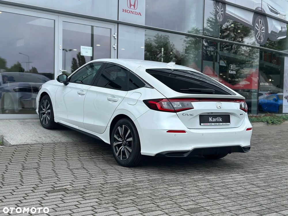 Honda Civic 2.0 i-MMD Elegance CVT - 8