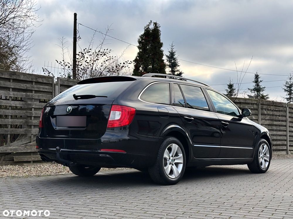 Skoda Superb 2.0 TDI DSG Exclusive - 9