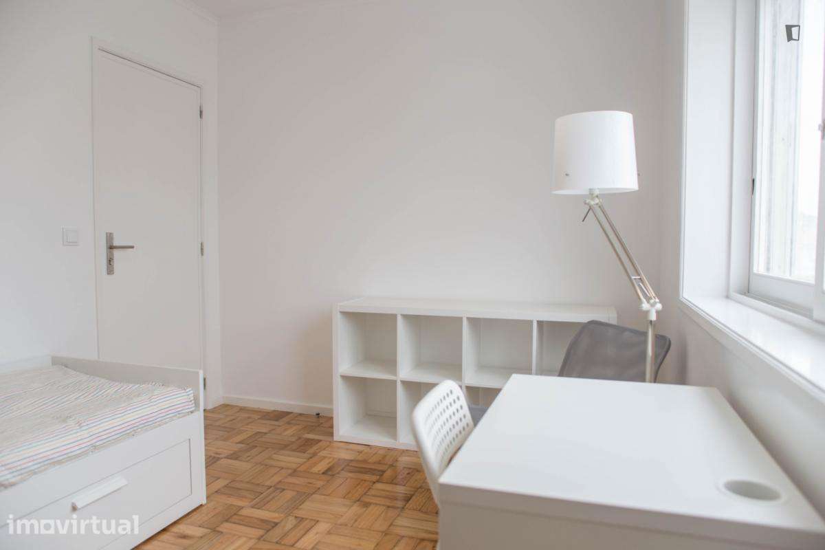 Quarto - localizado em Rio Tinto Porto - Grande imagem: 4/21