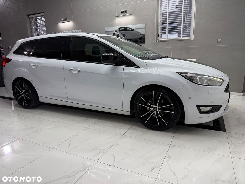Ford Focus 1.5 TDCi DPF Start-Stopp-System ST-Line - 12