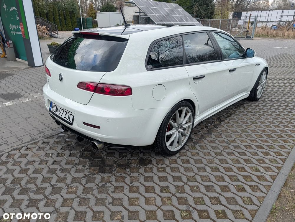 Alfa Romeo 159 - 2