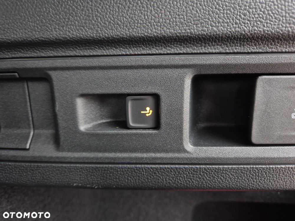 Volkswagen Passat 2.0 TDI EVO Business DSG - 37