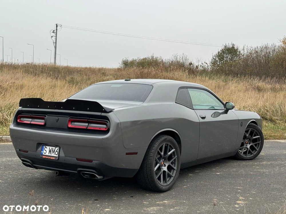 Dodge Challenger - 3